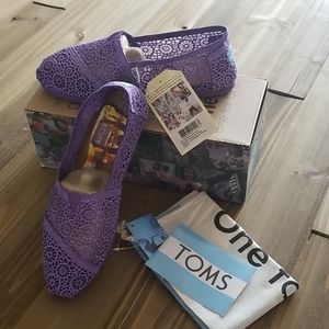 Toms Classic purple crochet